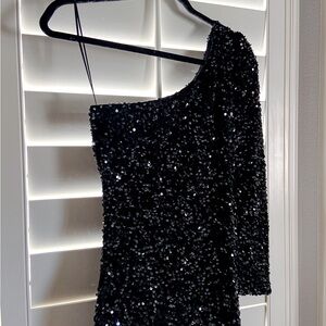 **Black Sequin Off-the-Shoulder Dress by Topshop - Size Small** ✨🖤